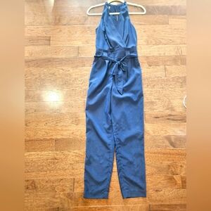 Express Navy Blue Surplice belted jumpsuit w/ pockets Size 2